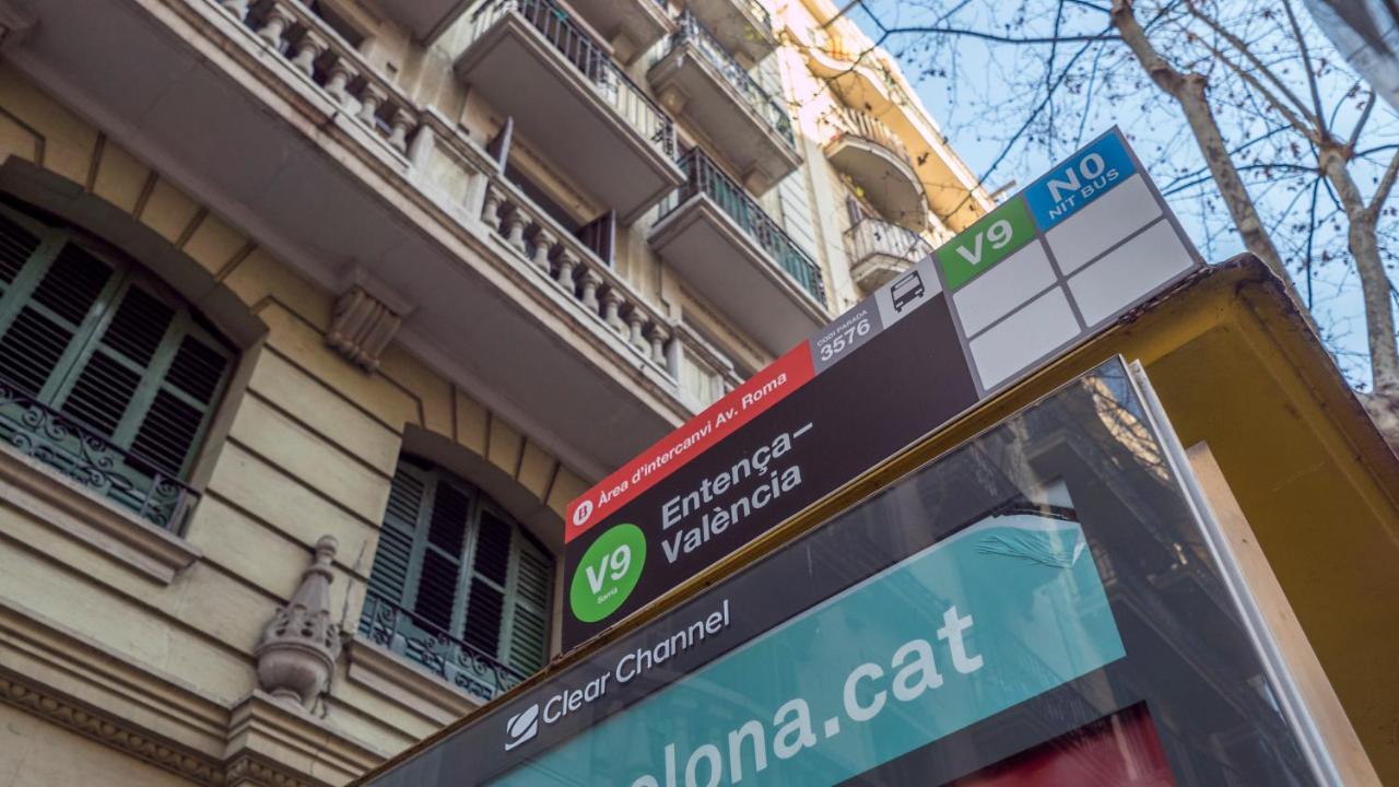Apartamento Entenca Barcelona Bagian luar foto